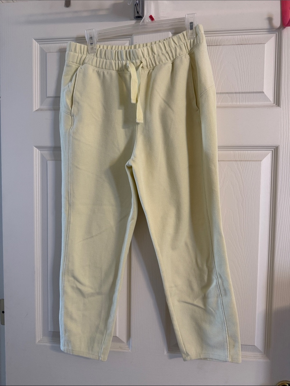 all in motion soft yellow Drawstring capri Joggers for women